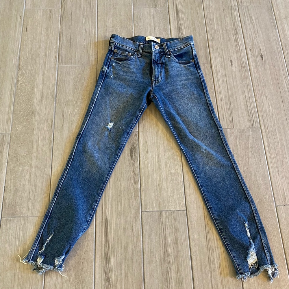 Brand new Gap high rise slim straight jeans size 26